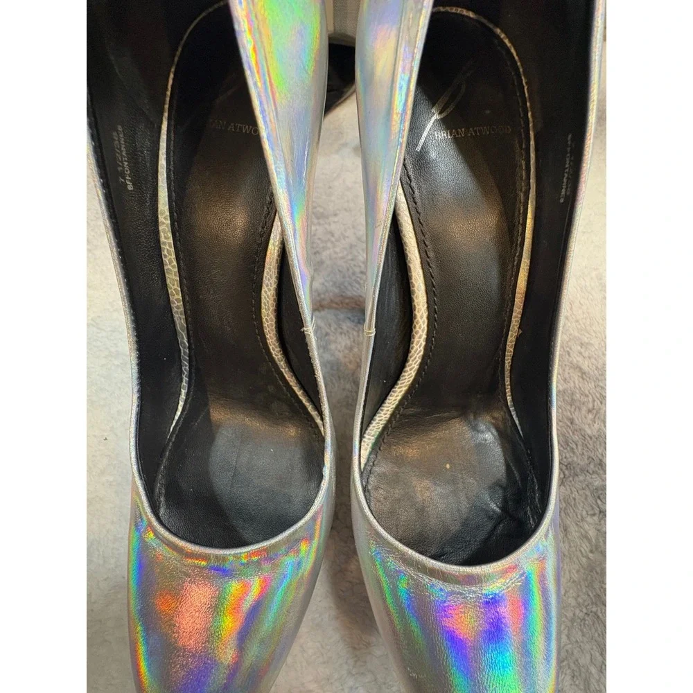 Brian Atwood B-Fontanini Holographic Silver Platform Pumps‎ Heels 7.5 38